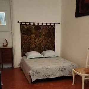 Appartement Chic Haussmanien, Collobrières